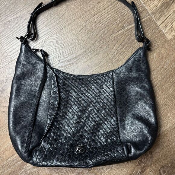 Elliot Lucca | Black Leather Two Way Crossbody Bag‎ - Picture 3 of 11